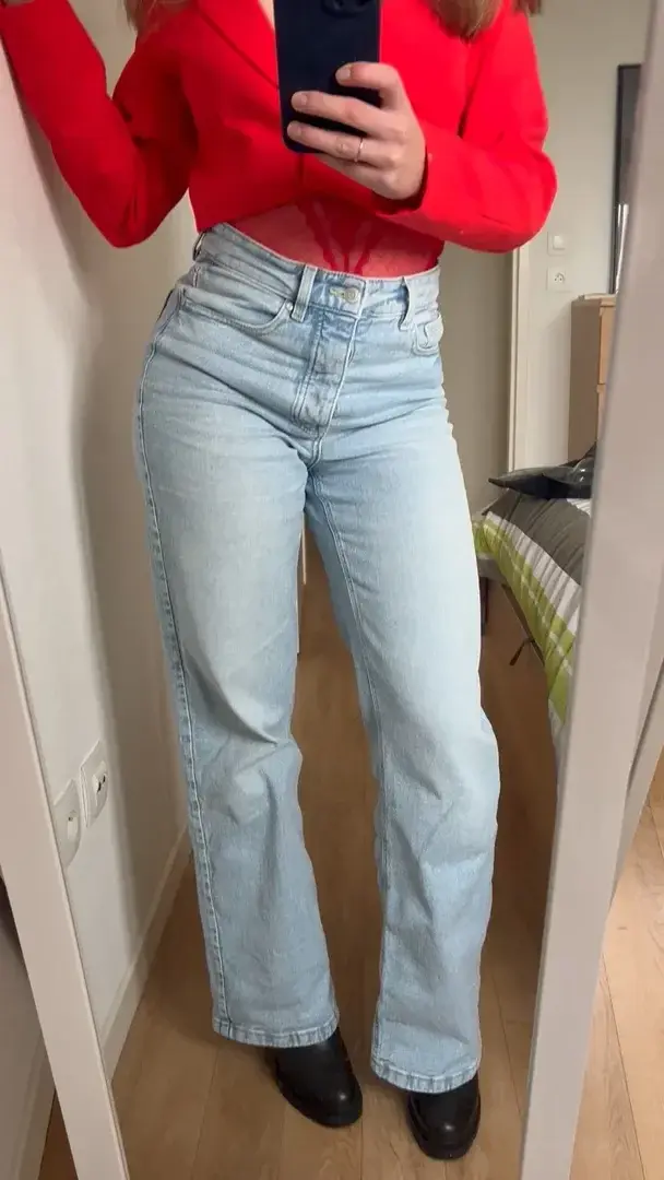 Leak & nude MYM — sobigboobs : « Tu aimes ma nouvelle tenue ?😝 » (MYM)