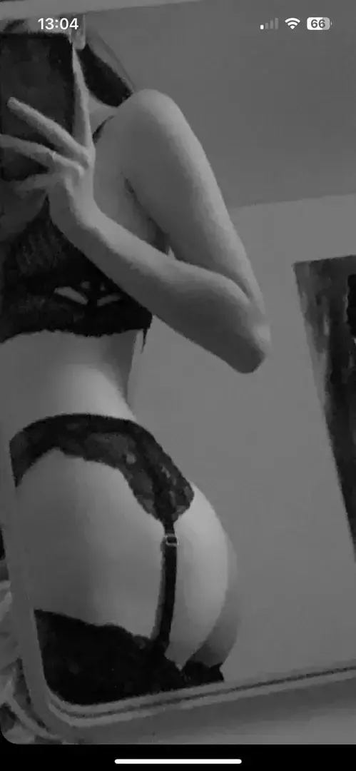 Leak & nude 2 — Fesseland