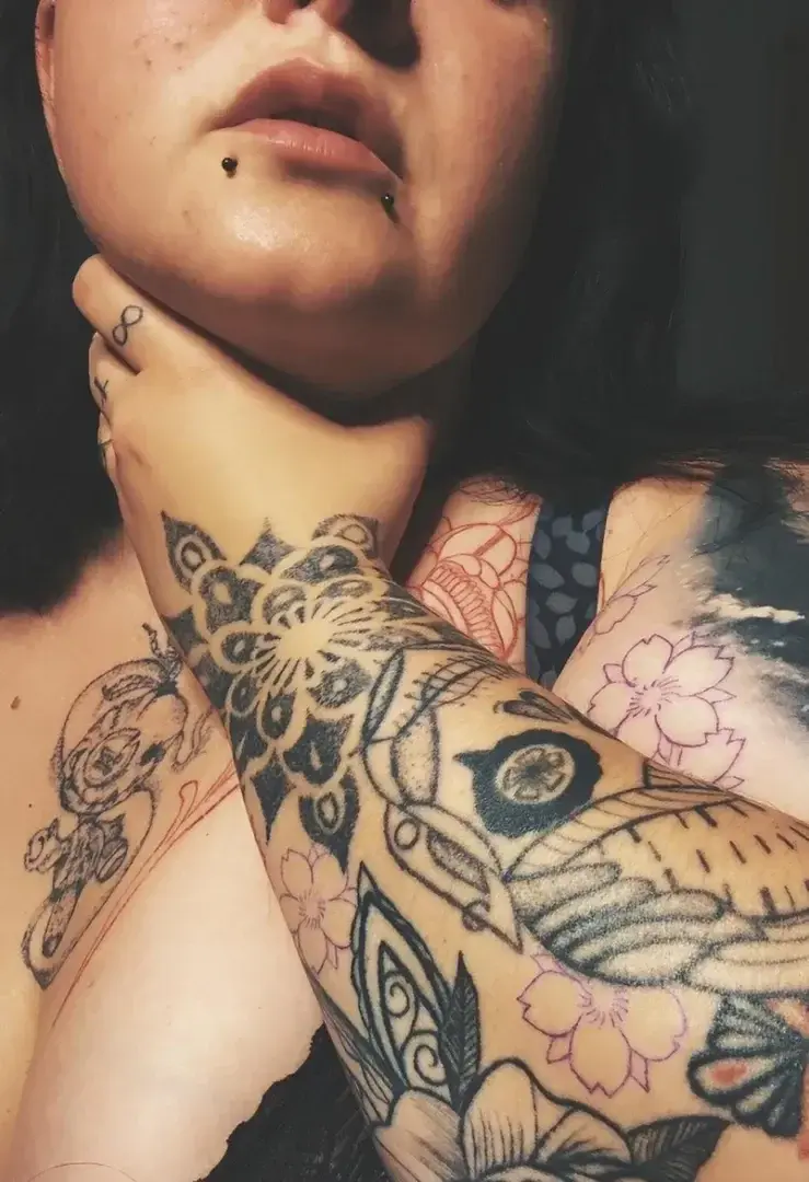 Leak & nude 2 — Curvyhot_