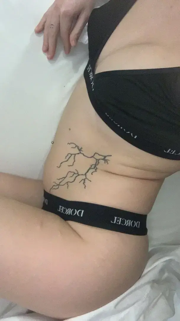 Leak & nude MYM — Lintrouvable09 : « Vous faites quoi de votre dimanche ? 🤭🥵🔥 » (MYM)