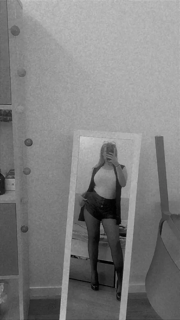 Leak & nude 5 — Emilie_foulon56