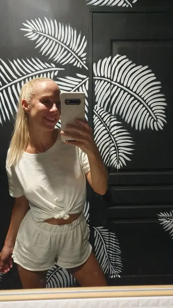 Leak & nude 5 — zuzanakasinski