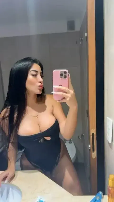 Coucou je m’appelle Naeva ) abonne toi c’est gratuit et sans code