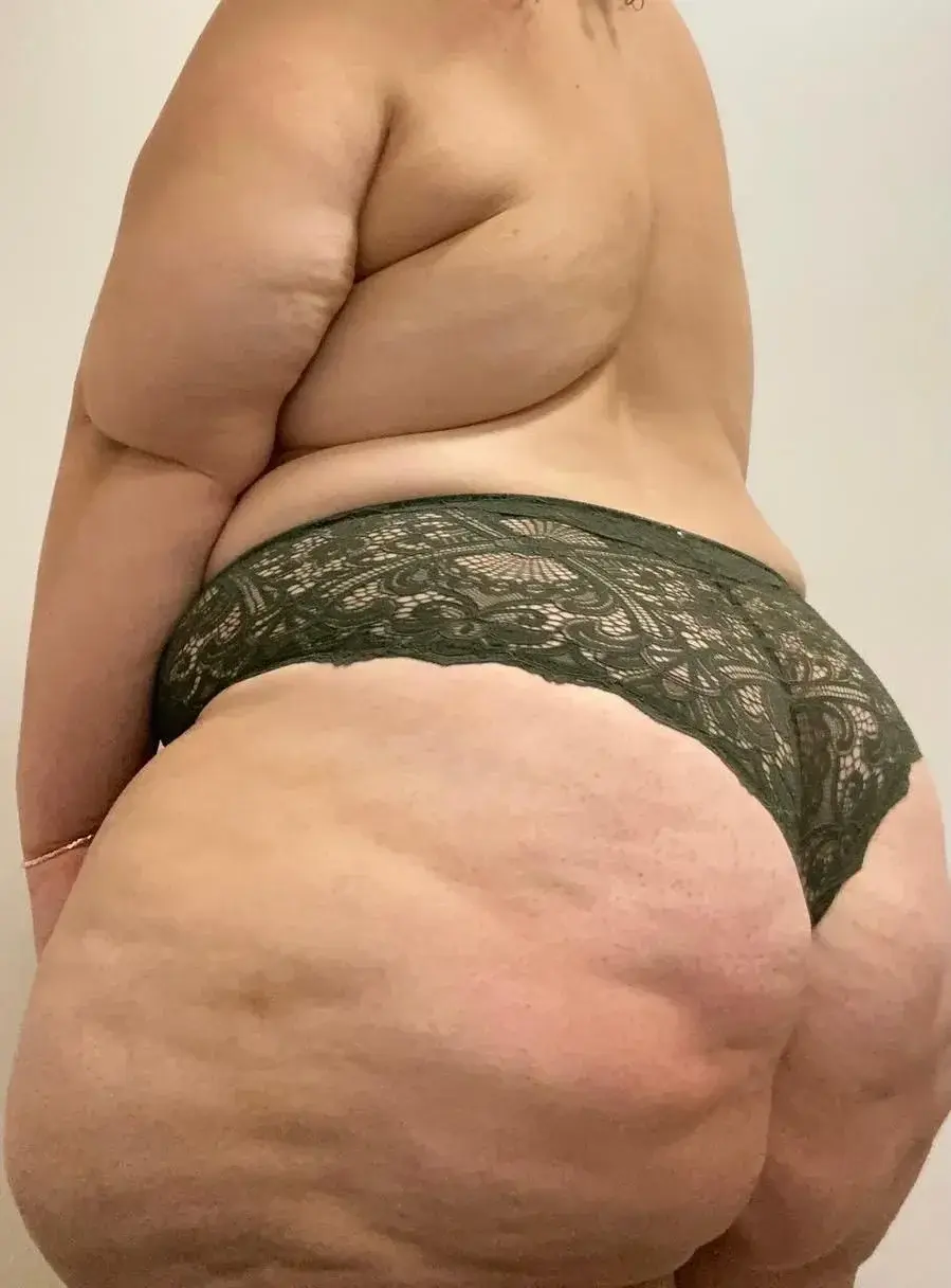 Leak & nude 2 — Jellyhips
