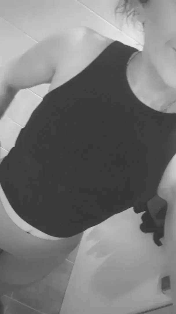 Leak & nude 1 — veloursnuit