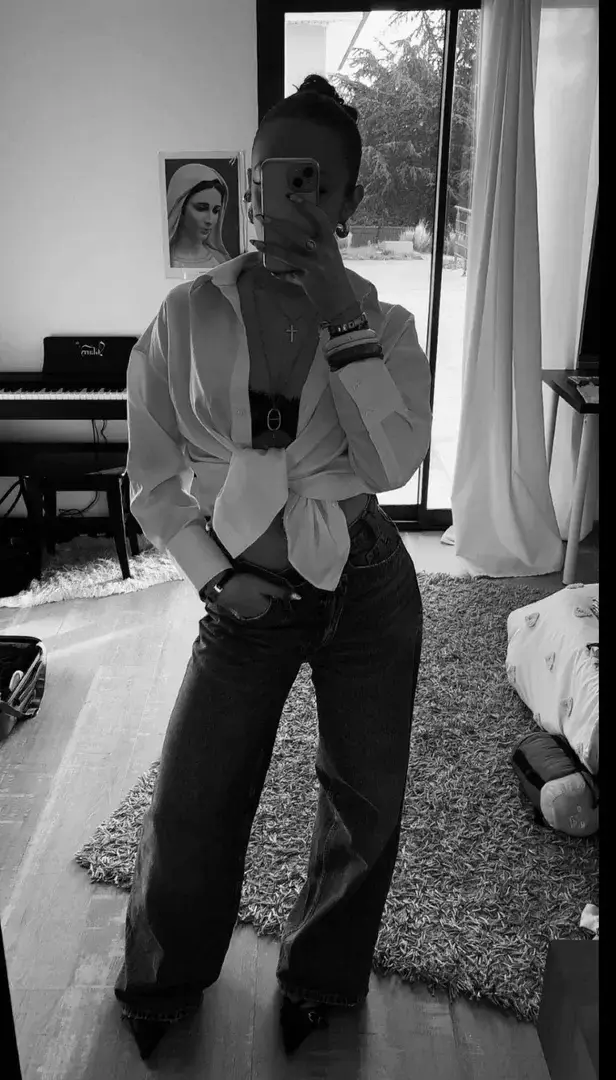 🔞Abo gratuit🔞 : CHLOEGRATUITMa tenue pour la fac. Tu aime ?