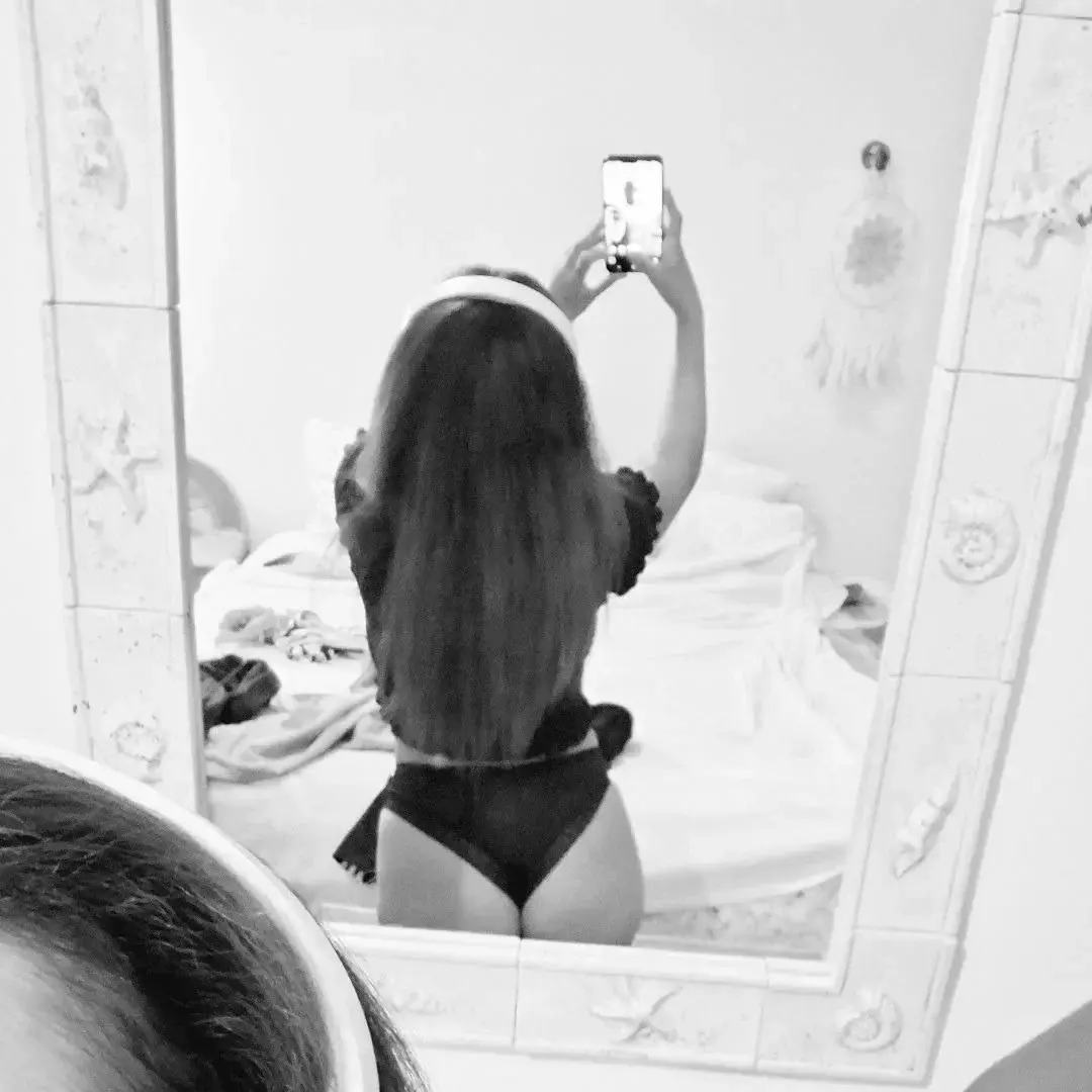 Leak & nude 3 — Evablaze