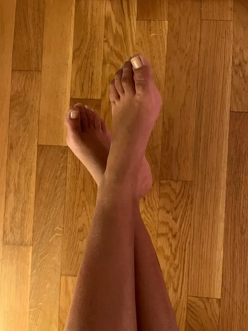 Leak & nude 1 — Loladvfeet