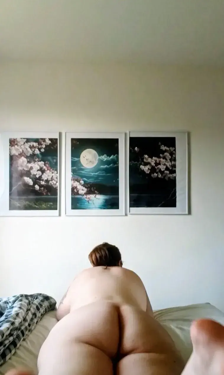 Leak & nude 2 — Papillon-12