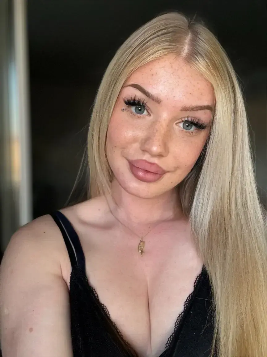 ENFIN UNE VRAIE TRANS PAS OPÉRÉE 🏳️‍⚧️ ABO 100% GRATUIT 😈 Oui, je l'ai encore... viens en dm pour voir ça 👀