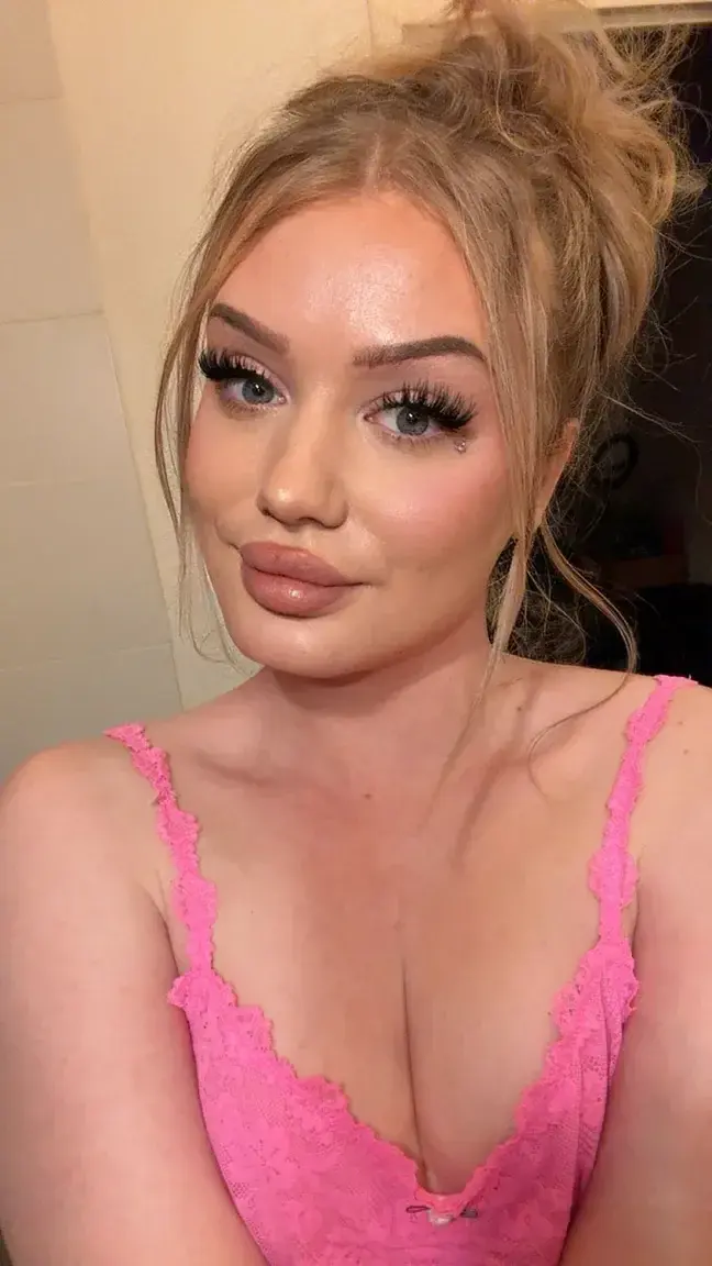 TU AIMES LES FEMMES TRANS ? 🏳️‍⚧️ ABO GRATUIT 💖 viens me parler, je réponds en DM 👀