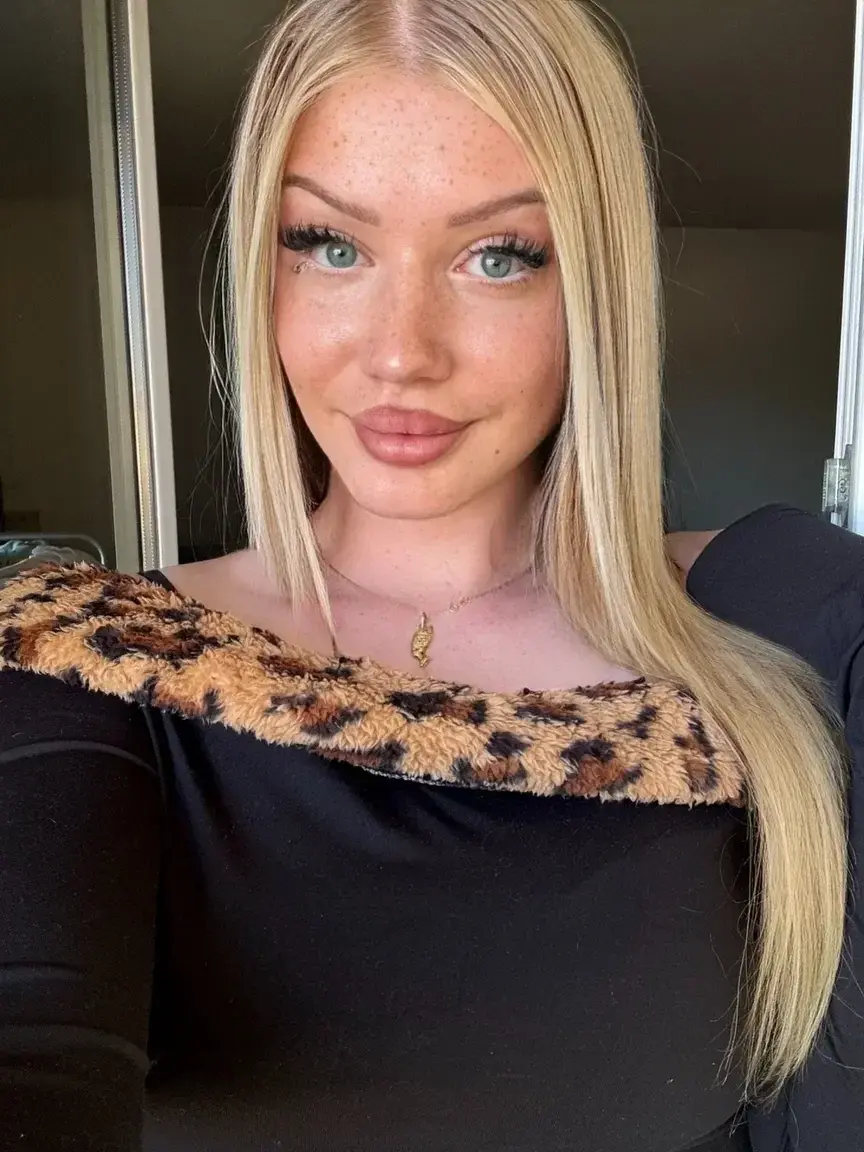Leak & nude MYM — Trannyeva : « TRANS, FÉMININE & BIEN CHARGÉE 🏳️‍⚧️ ABO 100% GRATUIT 💖 viens voir par toi-même en DM... » (MYM)