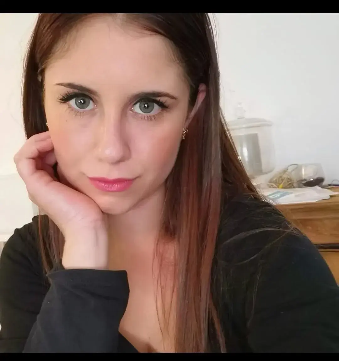 Hey, n'hésites pas à t'abonner pour plus de contenu HOT 🥵🥵Passes une belle soirée#sexy #hot #modèle