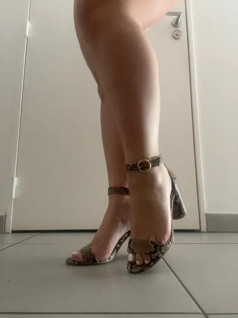 Leak & nude 3 — Prettyfeet2830