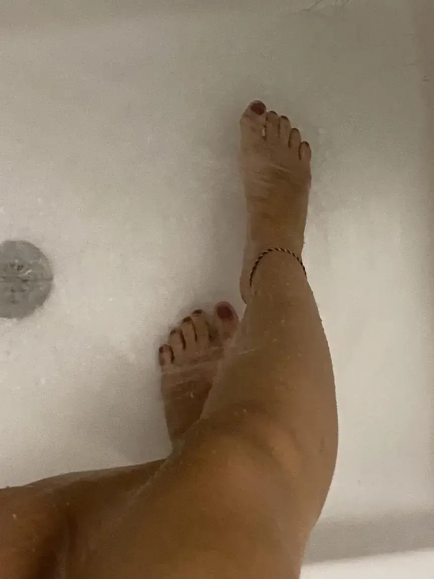 Leak & nude 2 — Joliepiedsenvoutants