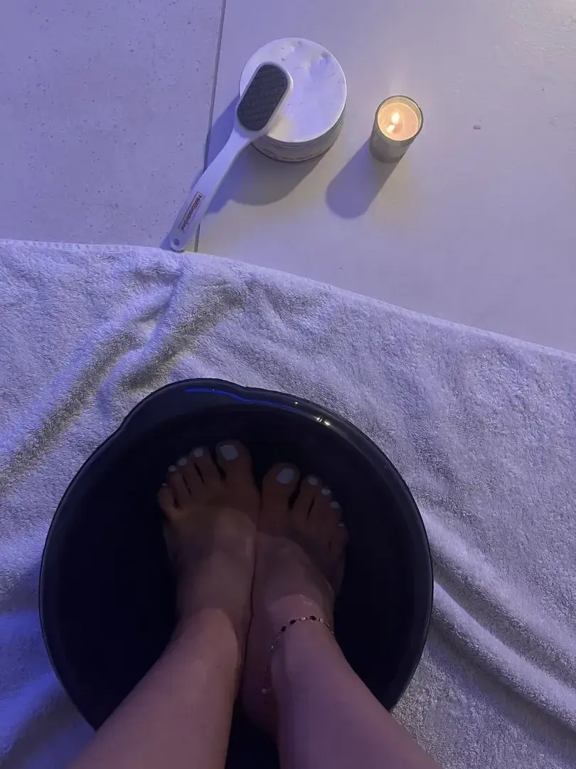 Leak & nude 8 — Beauty_little_feet