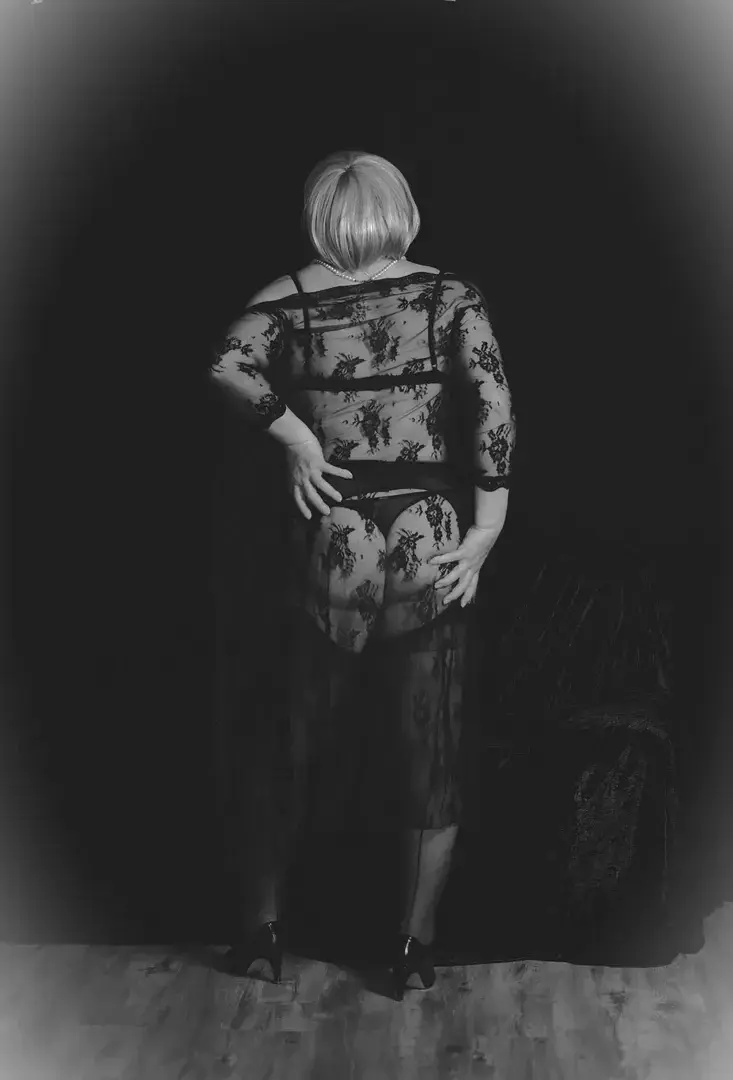 Leak & nude 2 — adelinetrans