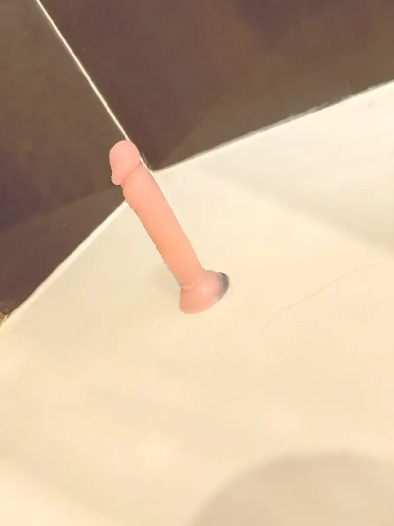 Petit plaisir dans la salle de bain avec mon mec 😎