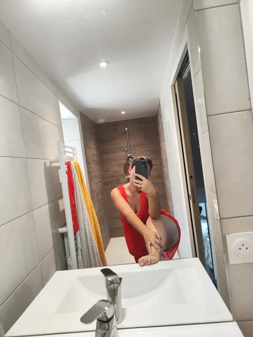 Leak & nude 1 — Petiteronde