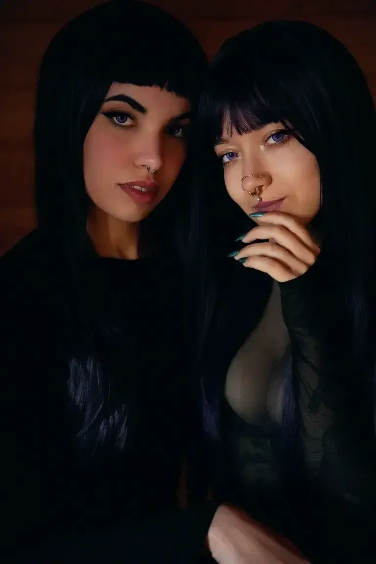 Leak & nude MYM — Spicy_shieru : « En ce moment je mets le contenu lesbien en avant 💞Si tu veux voir ça en photos et vidéos, rejoins moi avec le code VILLA60 pour moins de 10€ 👀🔥 » (MYM)