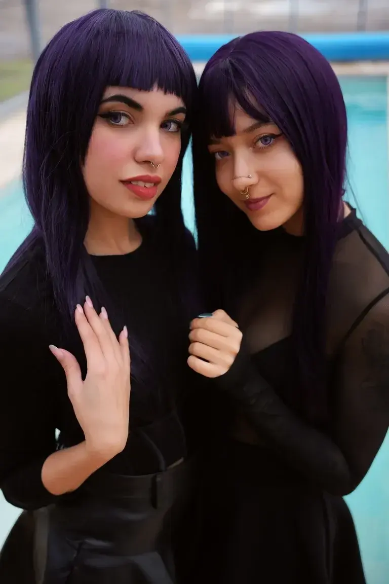 Double Hinata à la piscine… mignonnes en aperçu, beaucoup moins sages derrière l'abonnement 👀💙 Code COSPLAY50 pour -50% 🌊Avec https://mym.fans/Yllaaa 💜