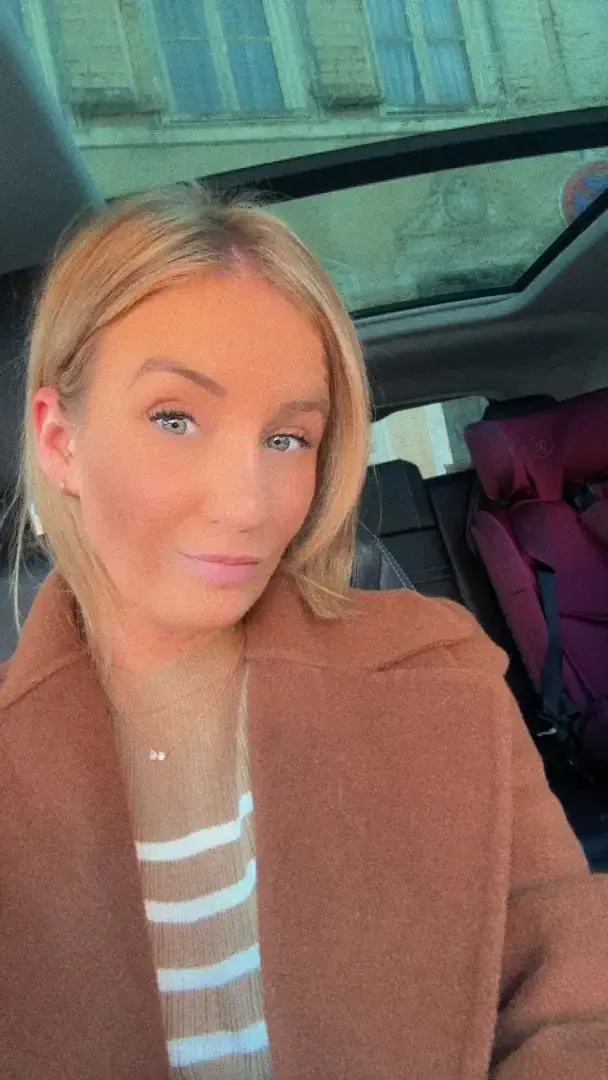 Leak & nude MYM — Petiteblonde54 : « bonne année et bonne santé à vousbisous 😘 » (MYM)