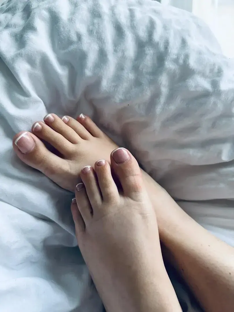Leak & nude 2 — lunatoes2