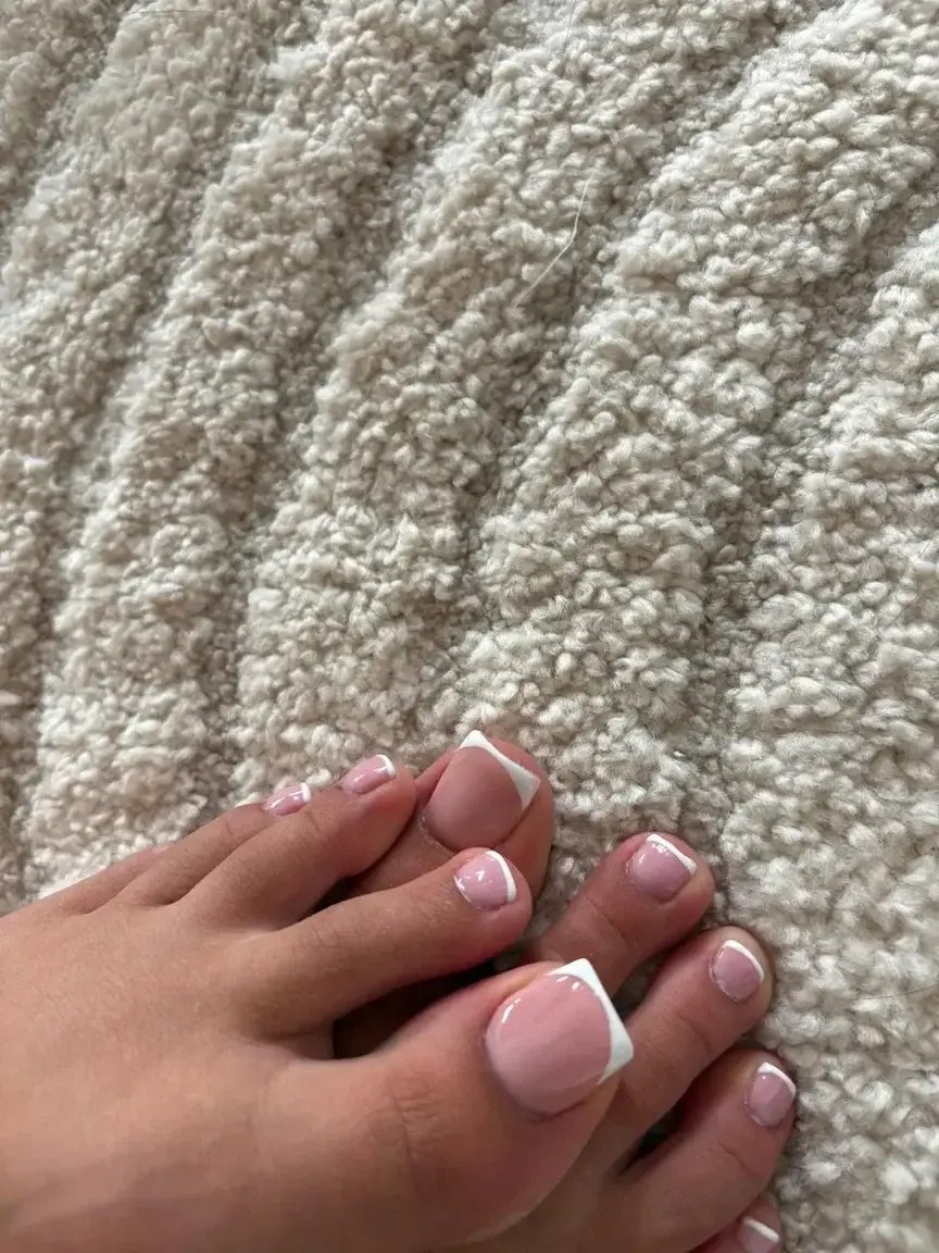 Leak & nude 2 — Luxeefeet