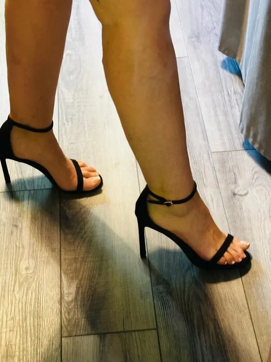 Leak & nude 3 — Velvetfeetsecret