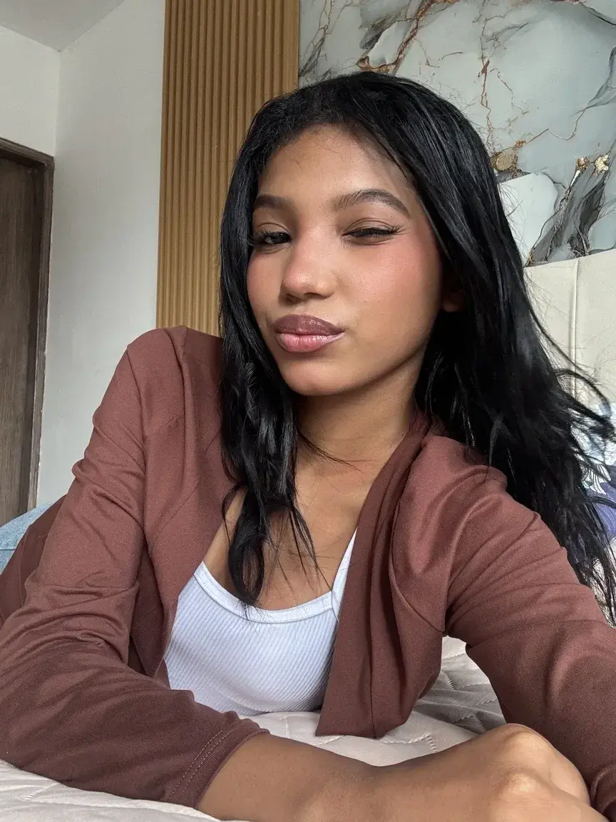 Leak & nude MYM — Ninnocente : « MON MYM EST GRATUIT A VIE CA Y EST 🎁💕Trop envie de parler avec toi ! » (MYM)