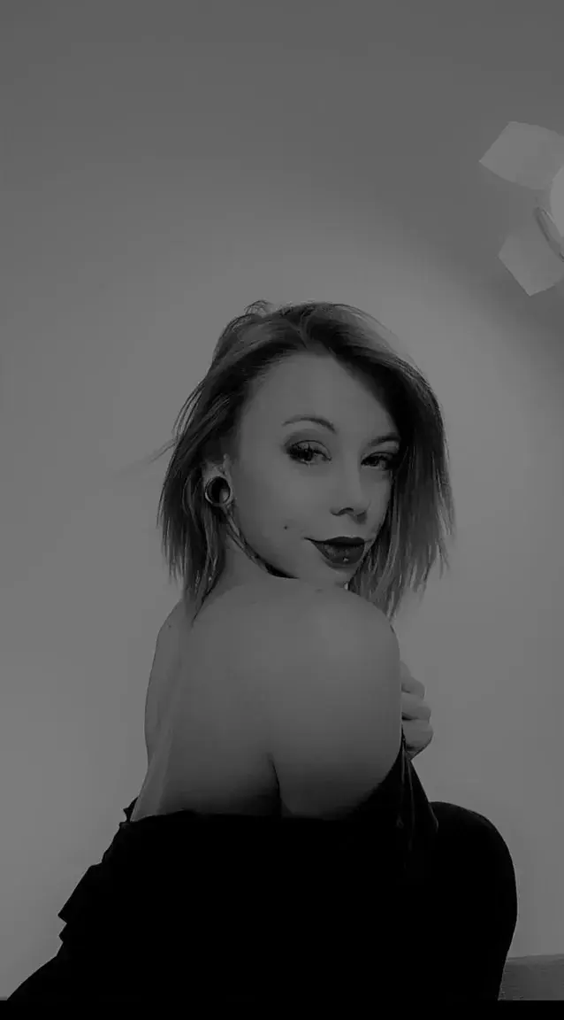 Leak & nude 2 — Lyrialux