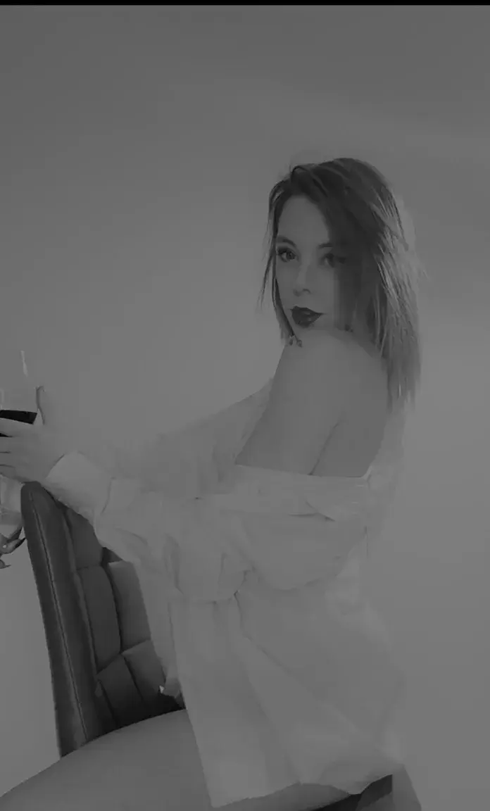 Leak & nude 3 — Lyrialux