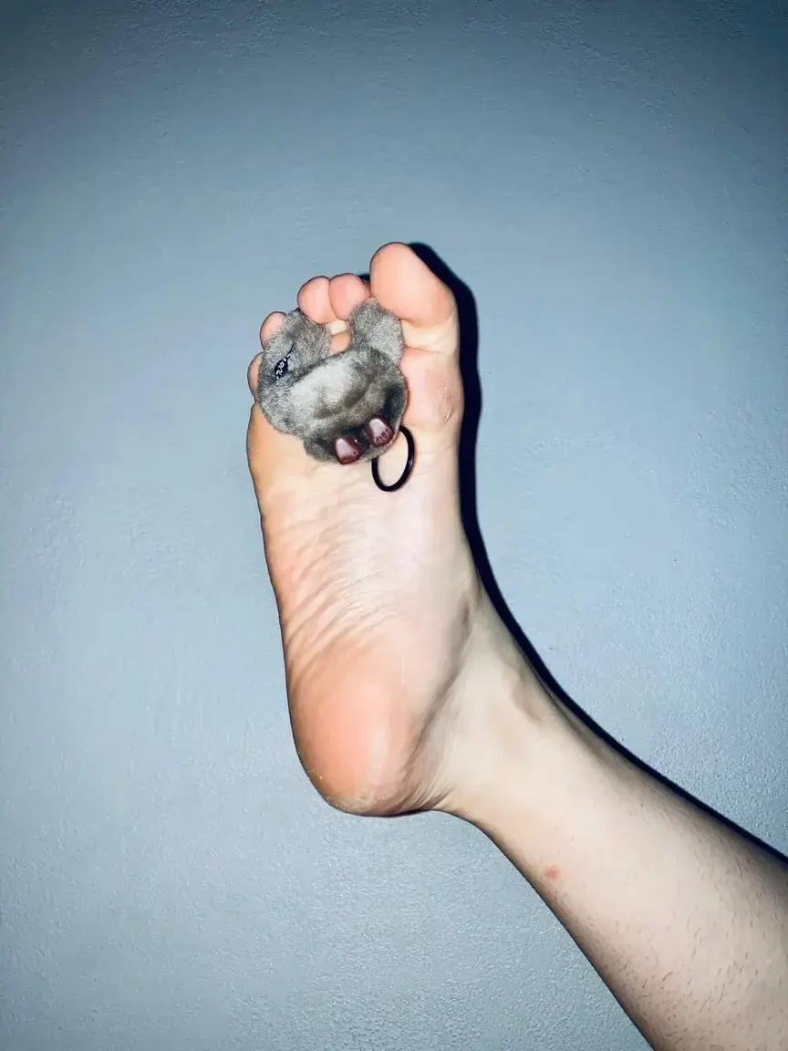 Leak & nude 3 — Feetandpoesie