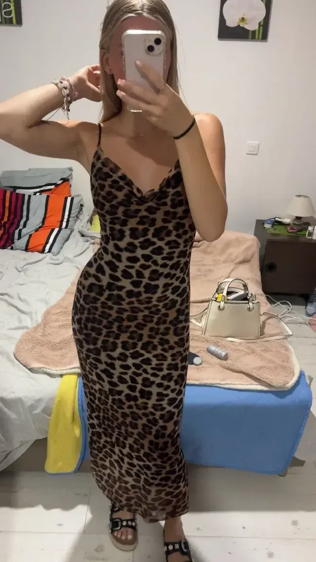 Leak & nude 3 — Leyanahott