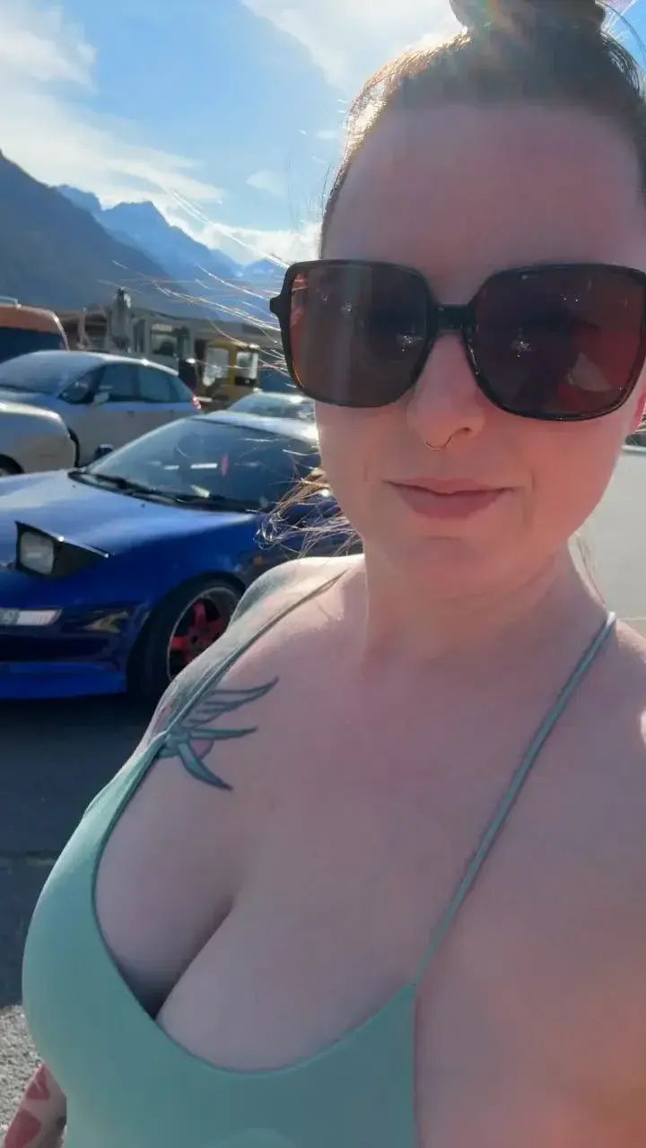 😜