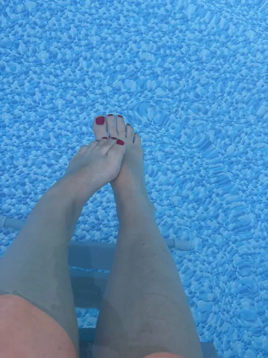 Leak & nude 2 — Abby112