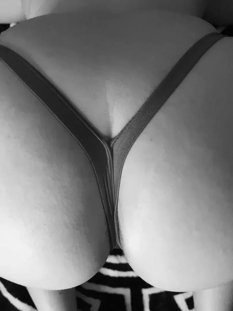 Leak & nude 2 — Frenchie_marina