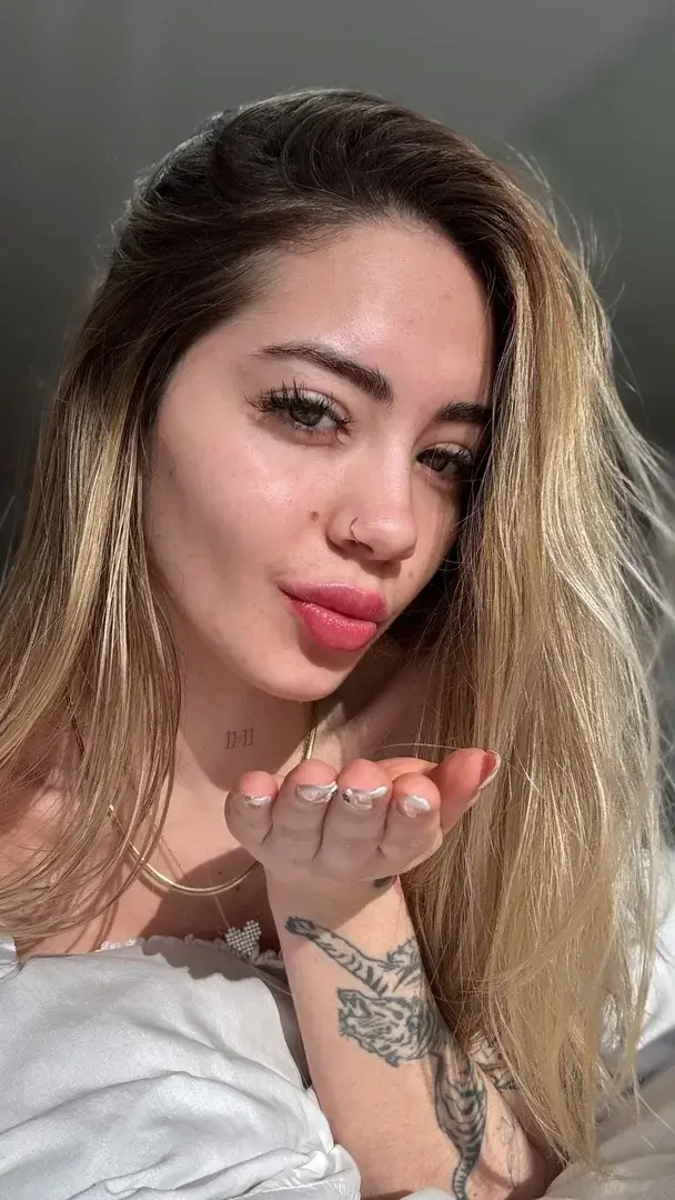 Leak & nude MYM — Lunelaa : « célibataire et ça change pas 🐆 » (MYM)