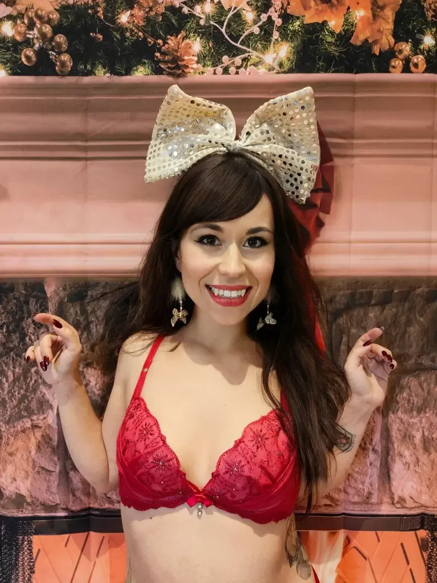 Rejoins-moi en cam ou échange 🥵Abonnement gratuit avec le code "BLOODYQUEEN"