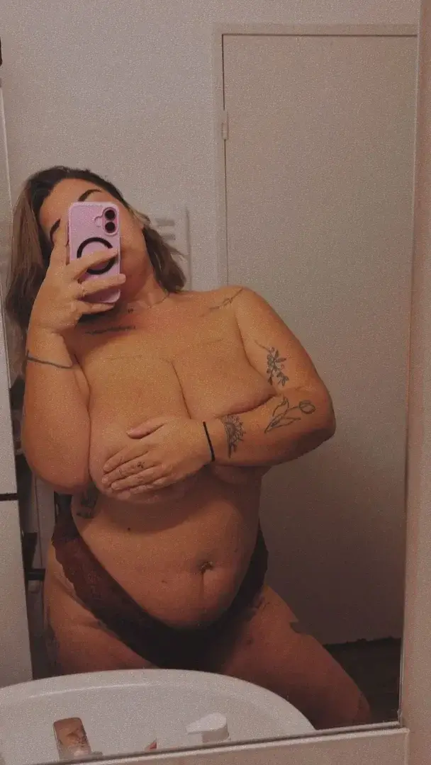 Mmedocile - Photo exclusive MYM | French Modèles