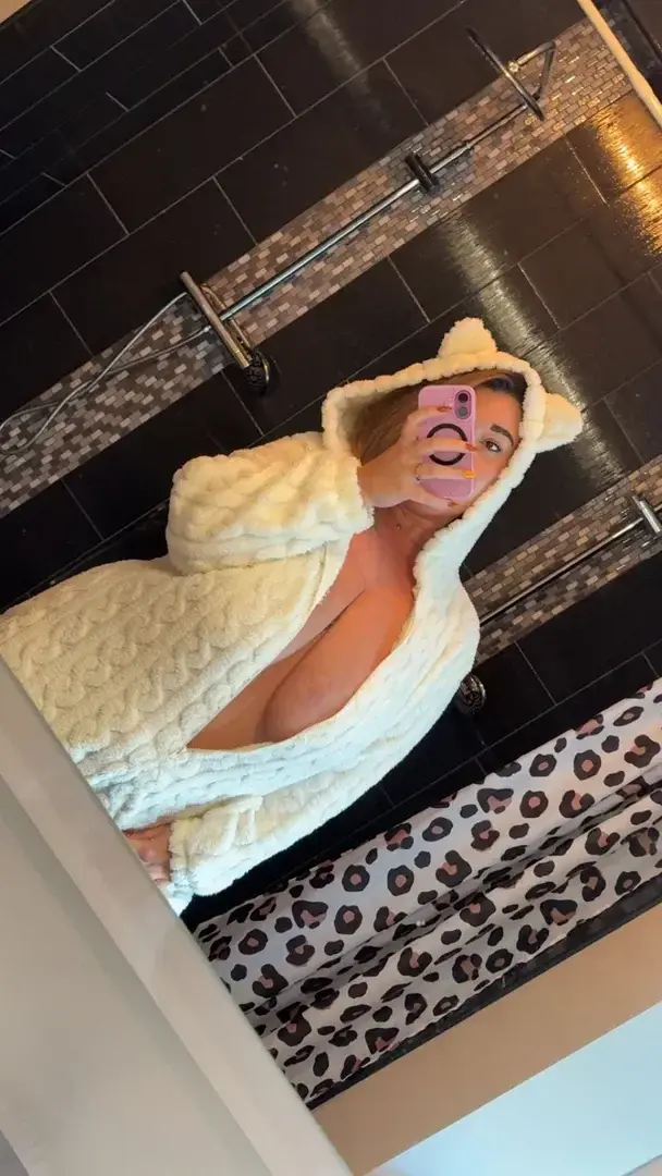 Mmedocile - Photo exclusive MYM | French Modèles