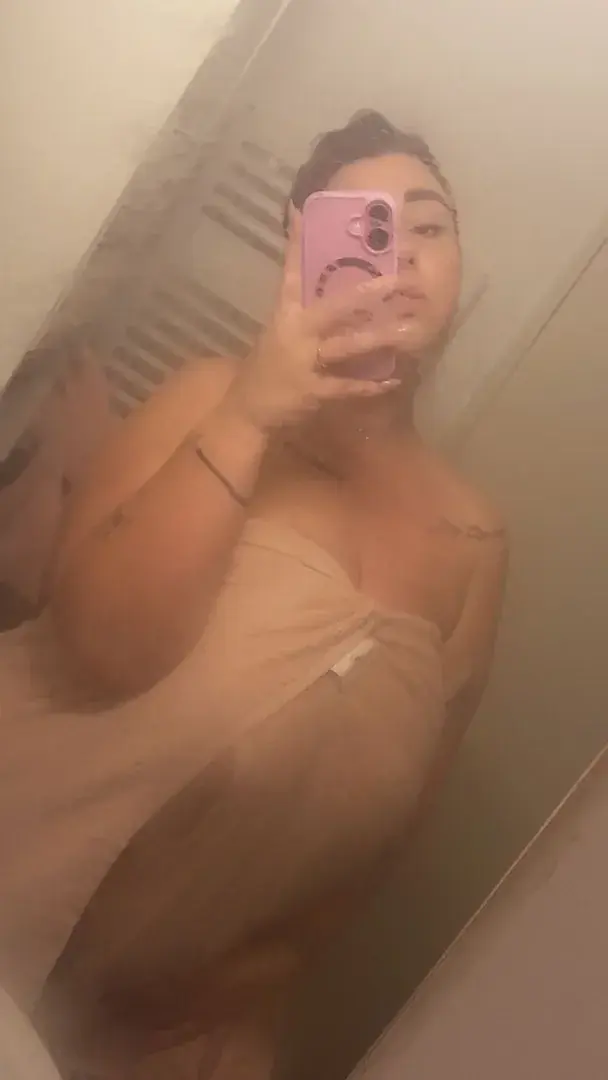 Leak & nude MYM — Mmedocile : « média » (MYM)
