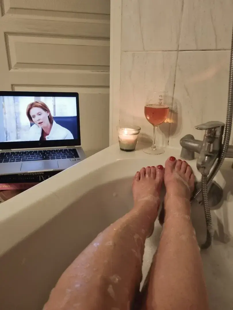 Leak & nude MYM — Ludmila_vontease : « Soirée cocooning 🥰 » (MYM)