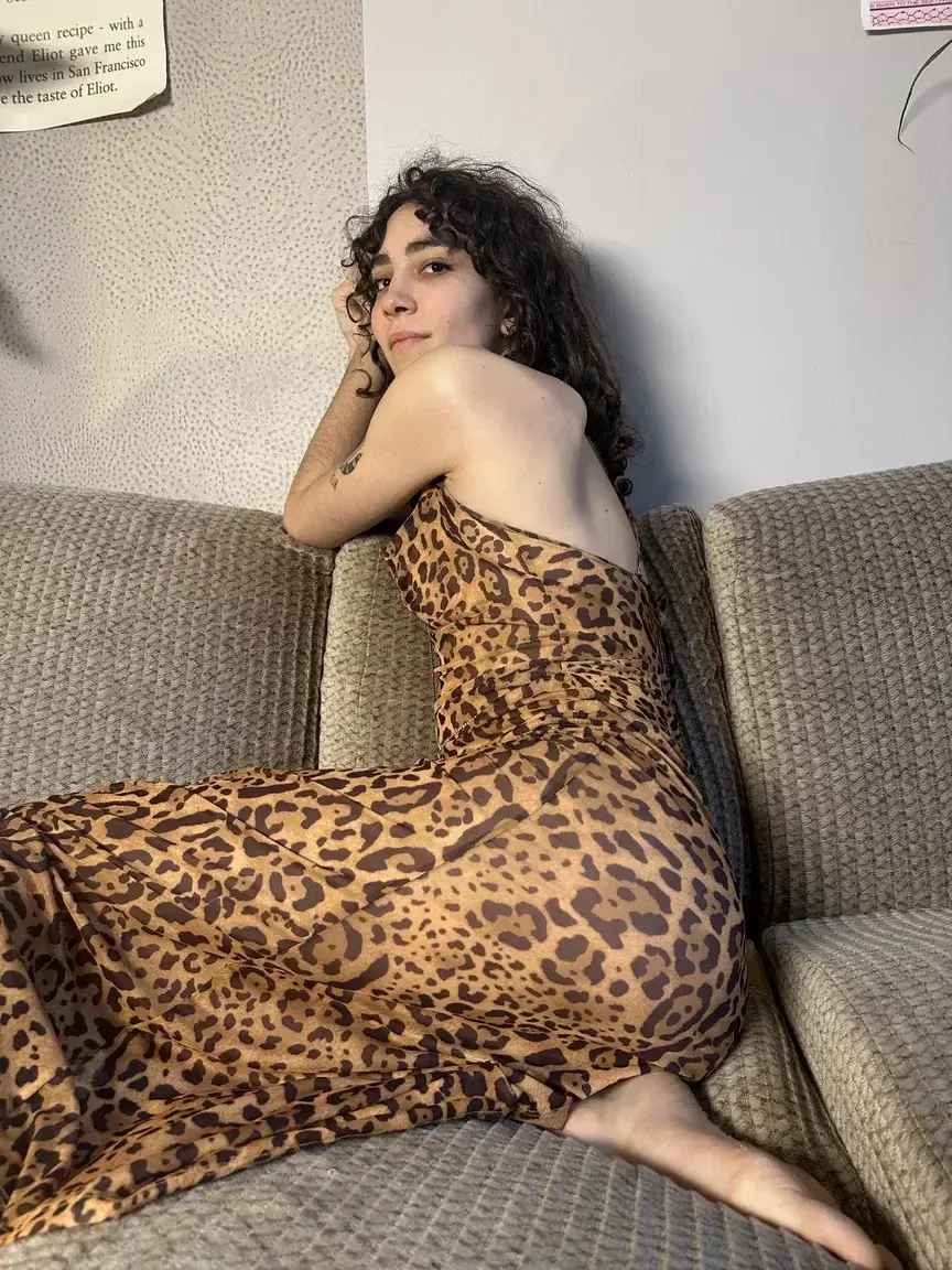 Leak & nude MYM — Hand_on_avril : « Graouh » (MYM)