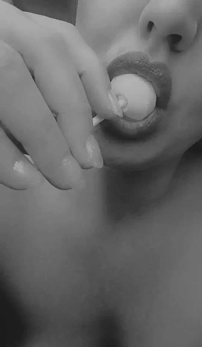 Leak & nude 2 — Helenaah
