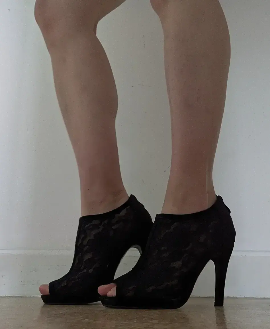 Leak & nude 2 — Pieds_de_mademoiselle