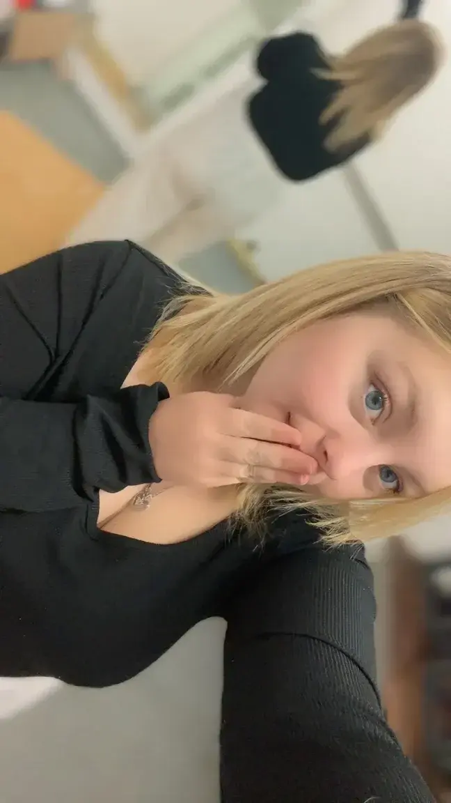 Tu veux voir la version sans limites ? 🔥