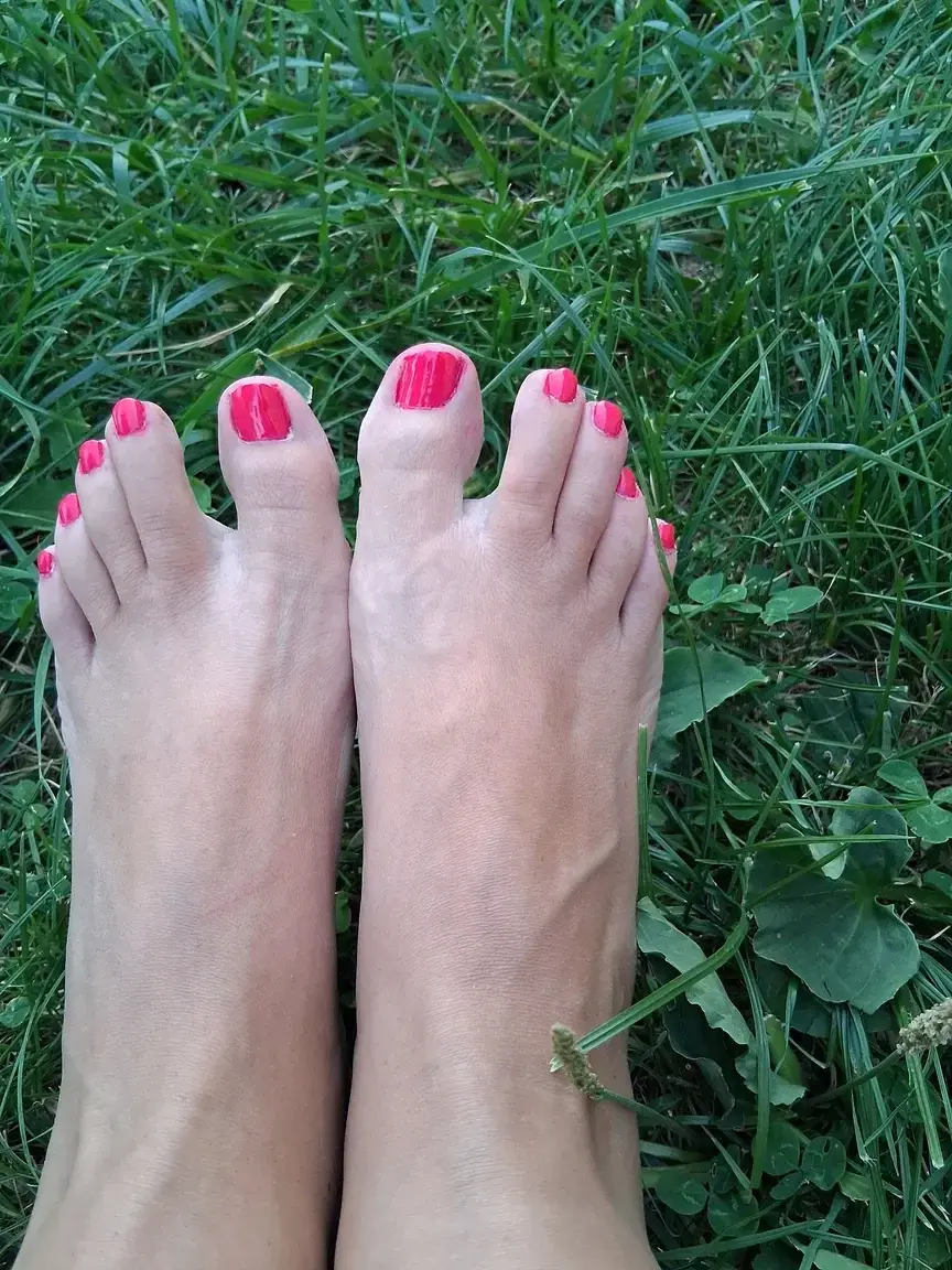 Leak & nude 1 — pieds_de_louve
