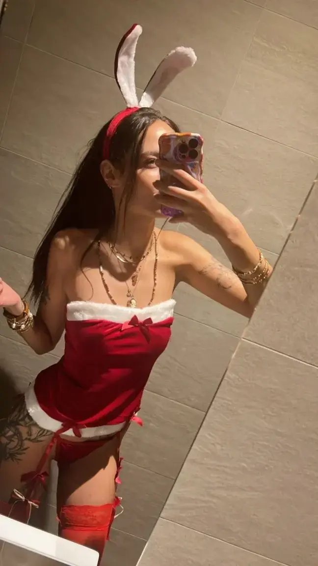 Leak & nude 2 — Swissgirl_1998