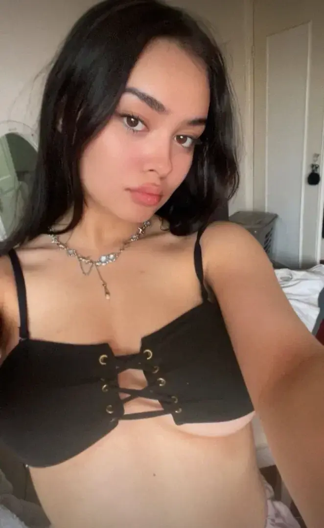 Leak public de Mimi_tacrsuh — « ✨Abonnement GRATUIT à vie | Je t’attend dans mes DM💋 » (nude) sur MYM